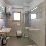 Pensión Cintya 3*