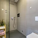 Pensión Cintya 3*