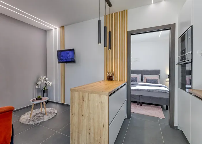 Guest house Cintya 3*