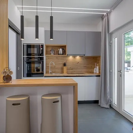 Cintya בית הארחה